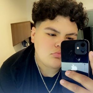 Meet your Posher, Idalys